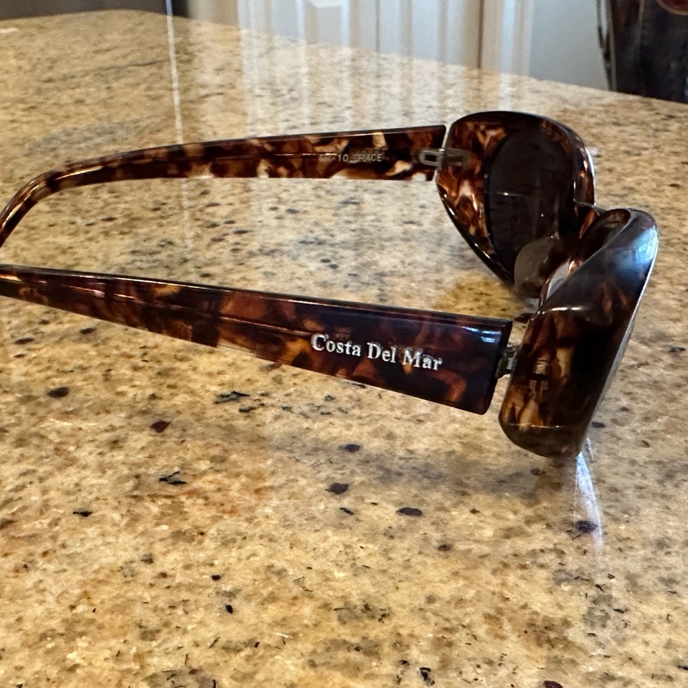 Costa Del Mar women’s sunglasses